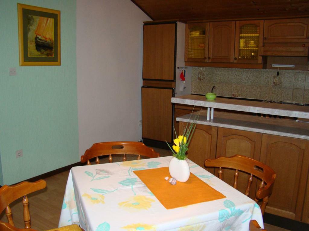 House Subic Apartment Supetarska Draga Exterior photo