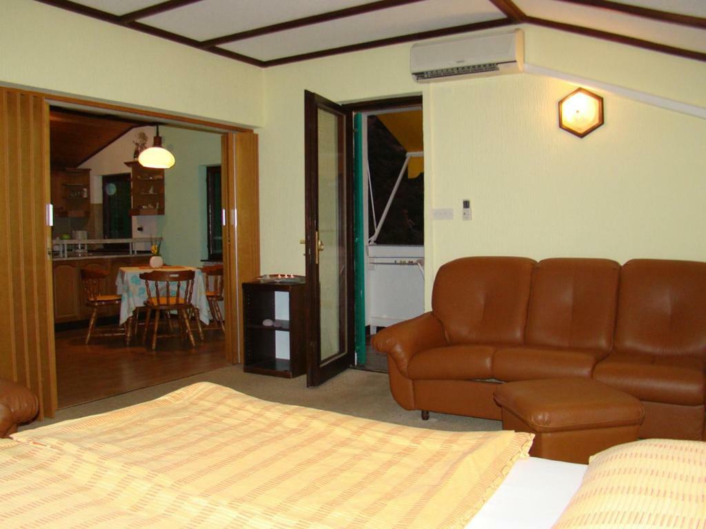 House Subic Apartment Supetarska Draga Exterior photo